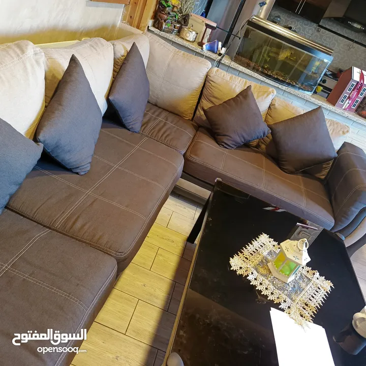 طقم قعدة  بحالة جيدة جدا