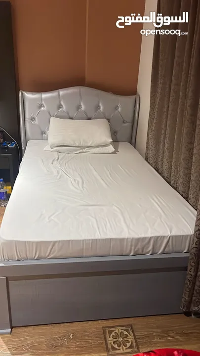 King Size Bed with Mattress