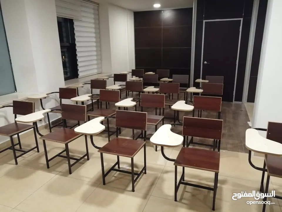 تفصيل اثاث مدرسي دروج مدرسية مقاعد طلاب كراسي محاضرات طاولات رياض اطفال