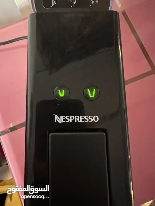 للبيع ماكينة Nespresso بحالة ممتازة