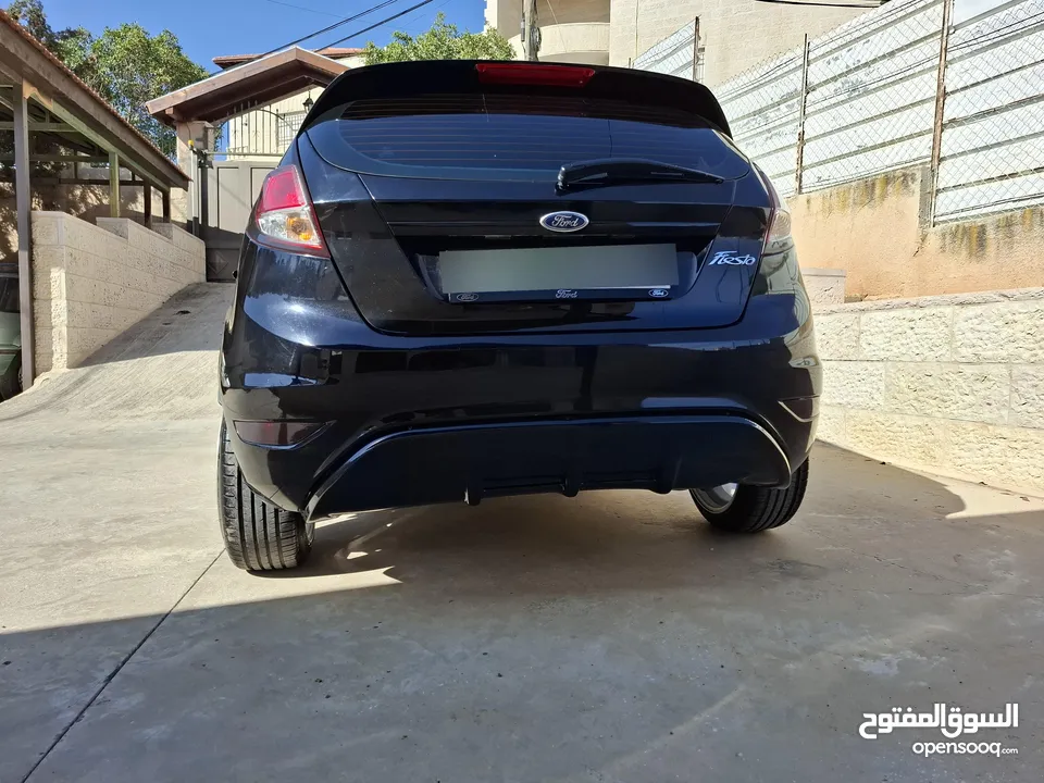 للبيع فورد فيستا