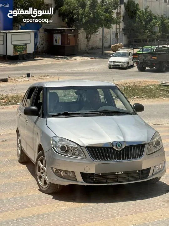 سكودا فابيا 2012