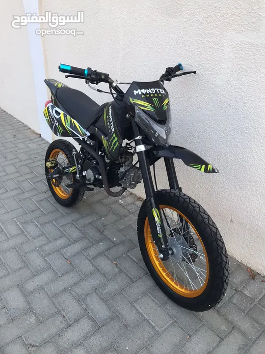 Manual dirt bike 125cc like new