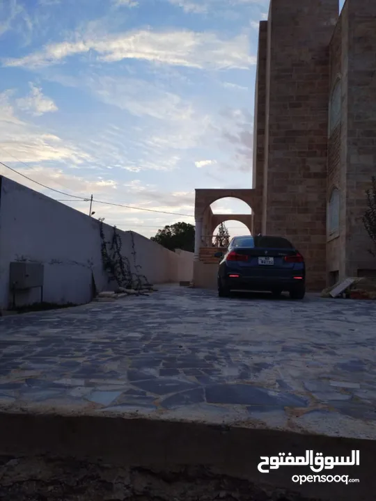 فيلا للبيع في شارع المطار جديده