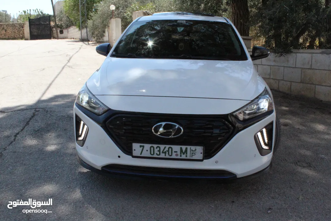 هيونداي أيونيك هايبرد 2018 – IONIQ HYBRID Black Edition