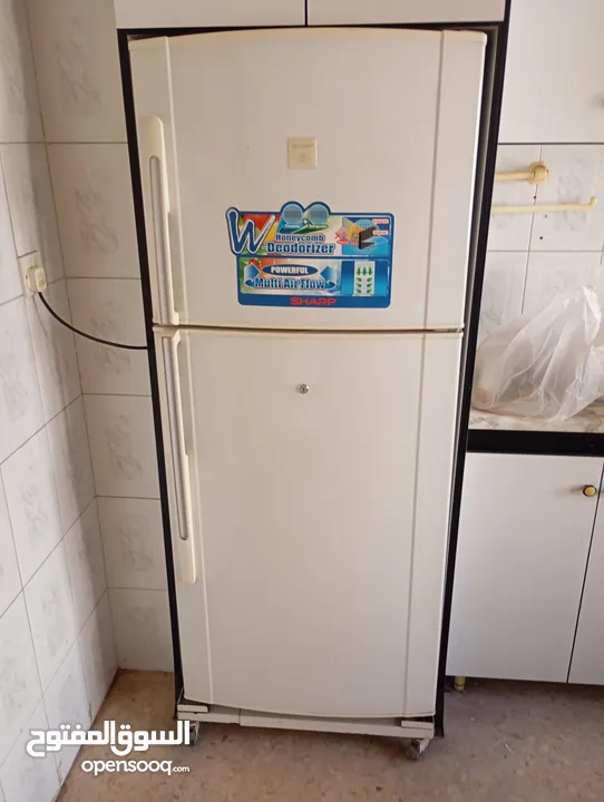 ثلاجة شارب للبيع