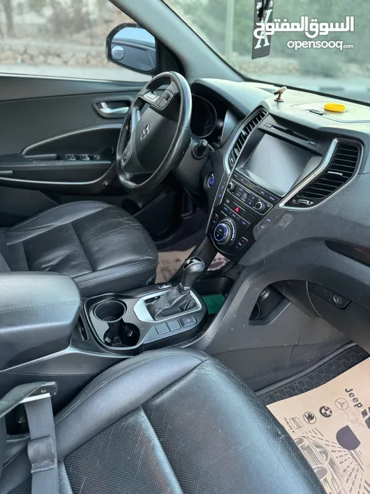 هونداي سانتافيه 2016 امكانية البيع بدفعه 40 كاش وشيكات لسنه فقط