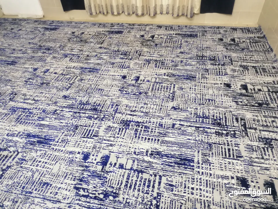 سجاد نوعية رائعة لون كحلي مموه استعمال عرسان 5 شهور فقط وكالة ماشالله نوعية جيدة