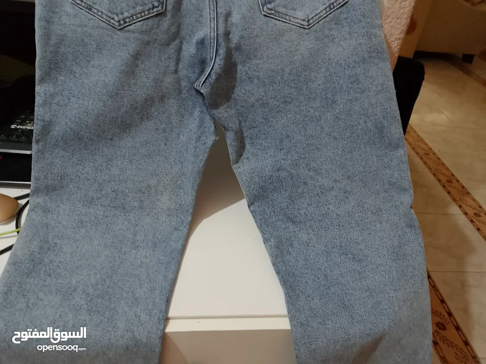 pantallon jeans boy taille :s avec ticket neuf 13-14