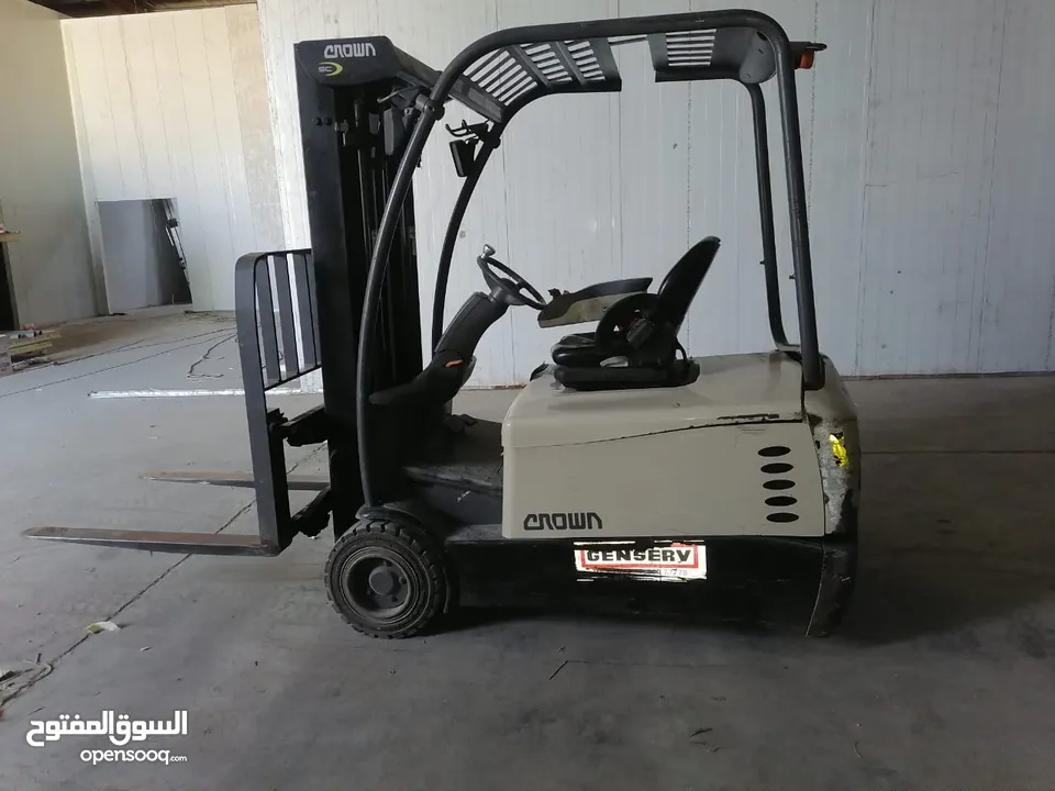 رافعه شوكيه كهرباء crown forklift  electric