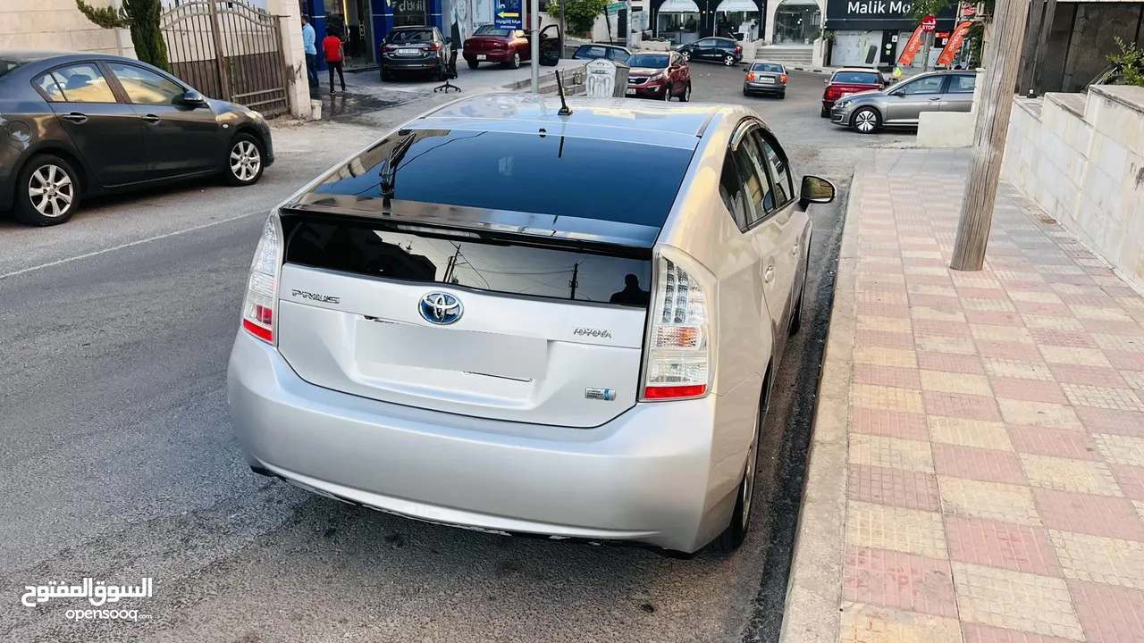 تويوتا بريوس اوروبي موديل 2010 بحال الوكالة للبيع كاش فقط