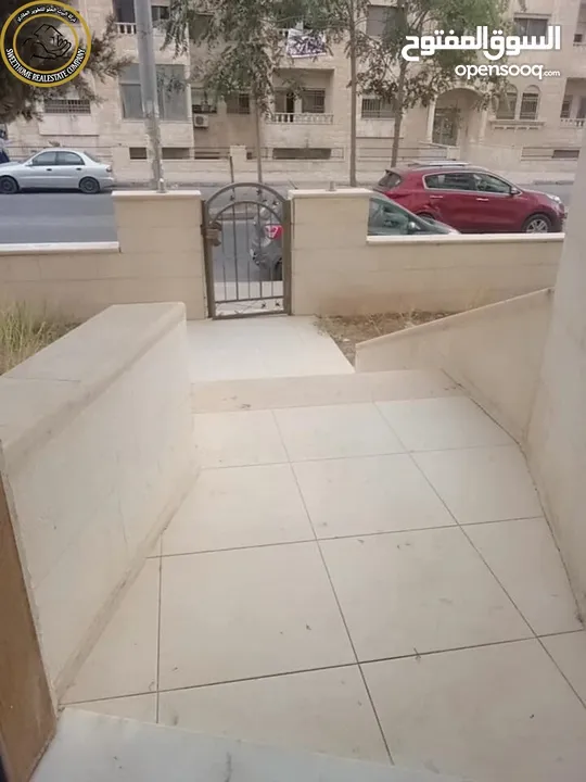 شقة أرضية مميزة للبيع في تلاع العلي - قرب شارع الجامعة الاردنية 90م مع حديقة وترس 60م بسعر مغري