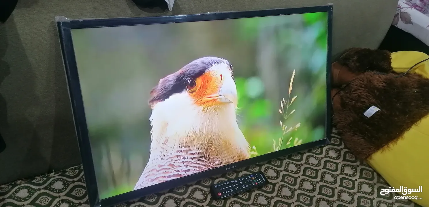 Samsung 32 inches smart led as new plastic not removed yet