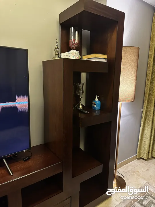 خزانة تلفزيون TV Unit بحالة جيدة