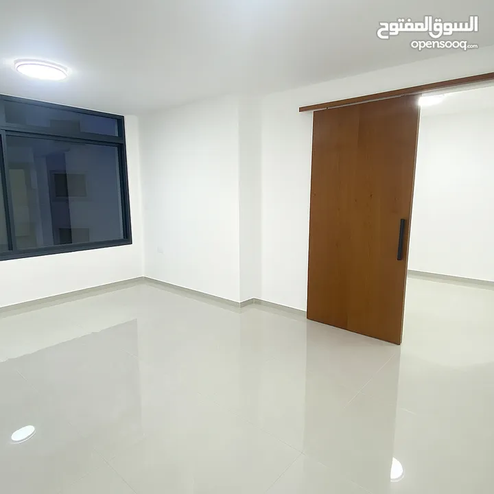 4 استوديوهات للبيع