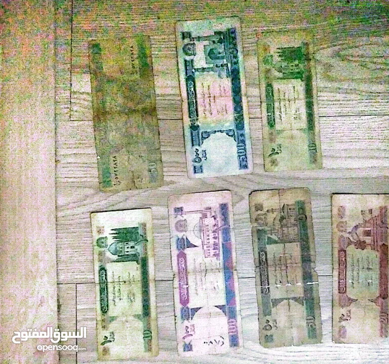 عملات عربية واجنبية .. ورقية ومعدنية للبيع او للتبادل مع الهواة