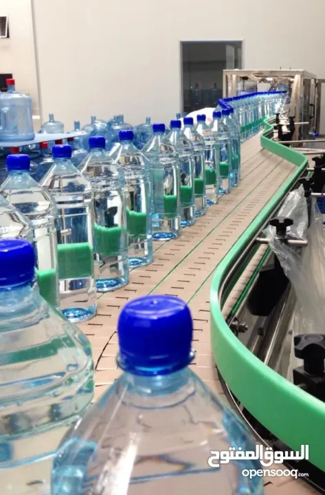 خطوط إنتاج متكاملة ذكية – لمياه الشرب والعصائر والألبان (العبوات 250 مل، 330 مل، 500 مل، 1.5 لتر)
