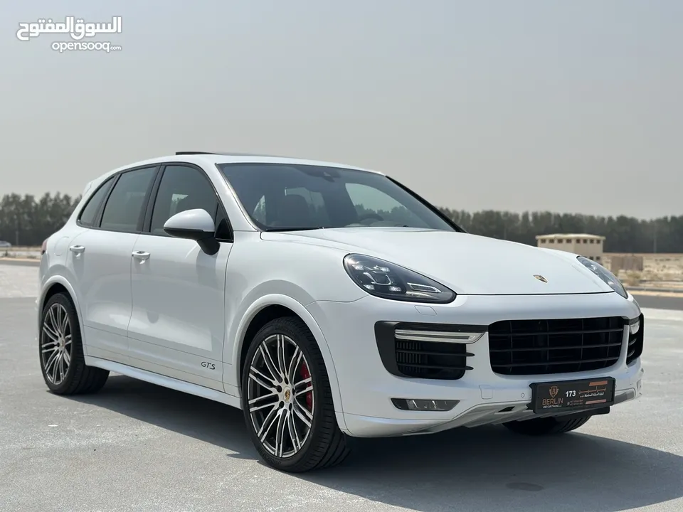 PORSCHE CAYENNE GTS GCC FULL SERVICE HISTORY TOP OPTION EXCELLENT CONDITION