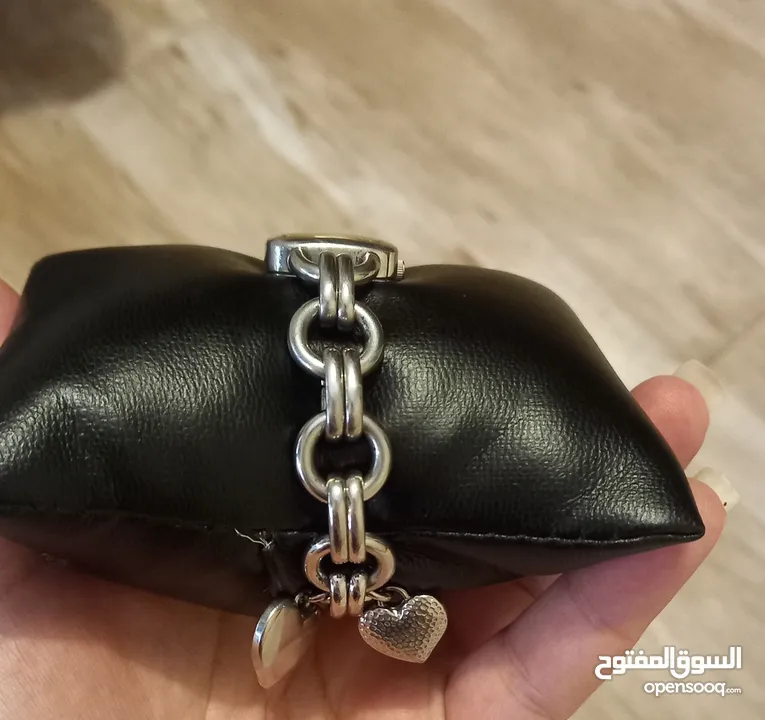 ساعات يد نسائية فاخره كوبي وأصلي للبيع