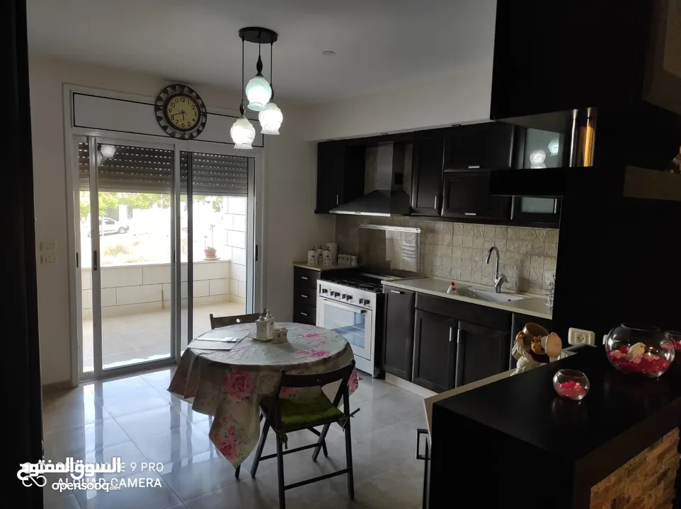 شقة مفروشة للإيجار في عين منجد