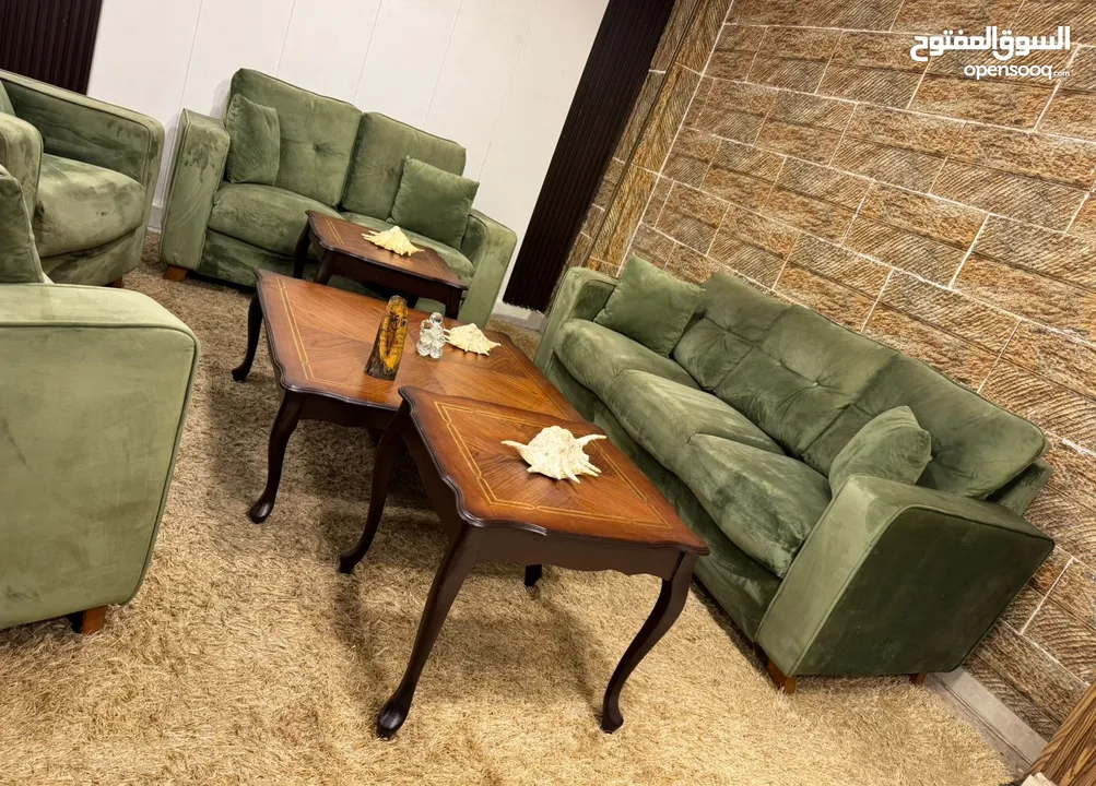 كنب  7   مقاعد خشب سويد دانلوب بوليستر طبي مع 3  طاولات خشبهم زان