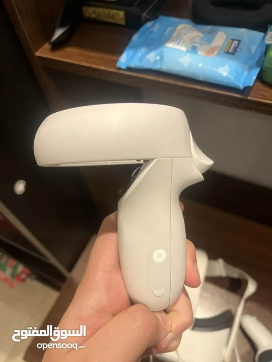 Meta Quest 2 (Virtual Reality)