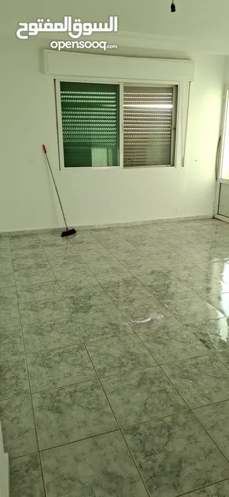 شقة مميزة على المدخل الجنوبي لجامعة آل البيت