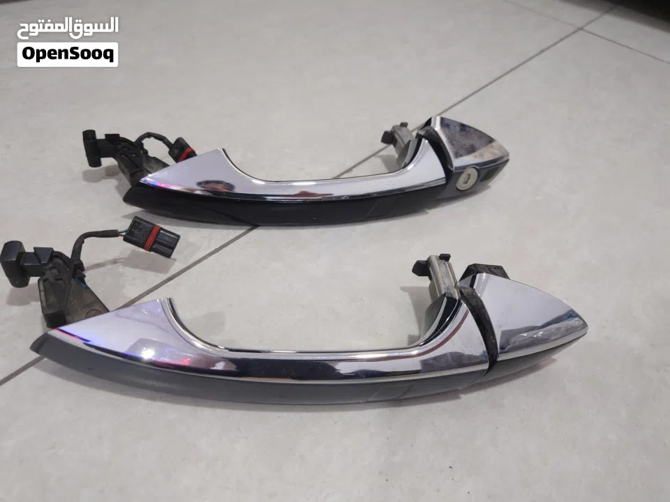 مقبض باب سيارة مرسيدس s500 نظيف جدا للبيع Very clean Mercedes S500 door handle for sale