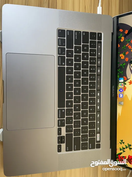 MACBOOK PRO 16” 2019 - CORE i7 - 32GB RAM - RADEON PRO 4GB GRAPHICS