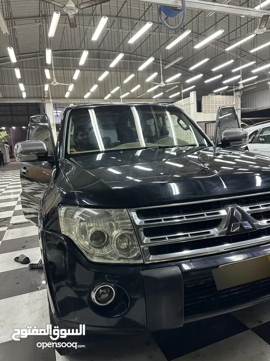 Mitsubishi. Pajero. 2009