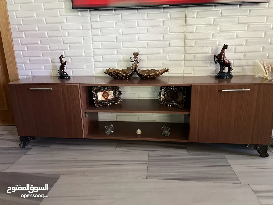 ديكور شاشة تلفزيون