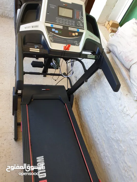 لقطة (اجهزة ركض ستوكات بنص السعر) نوع فخم جدا Treadmill تريدمل تردمل جهاز ركض جهاز جري اجهزه رياضية