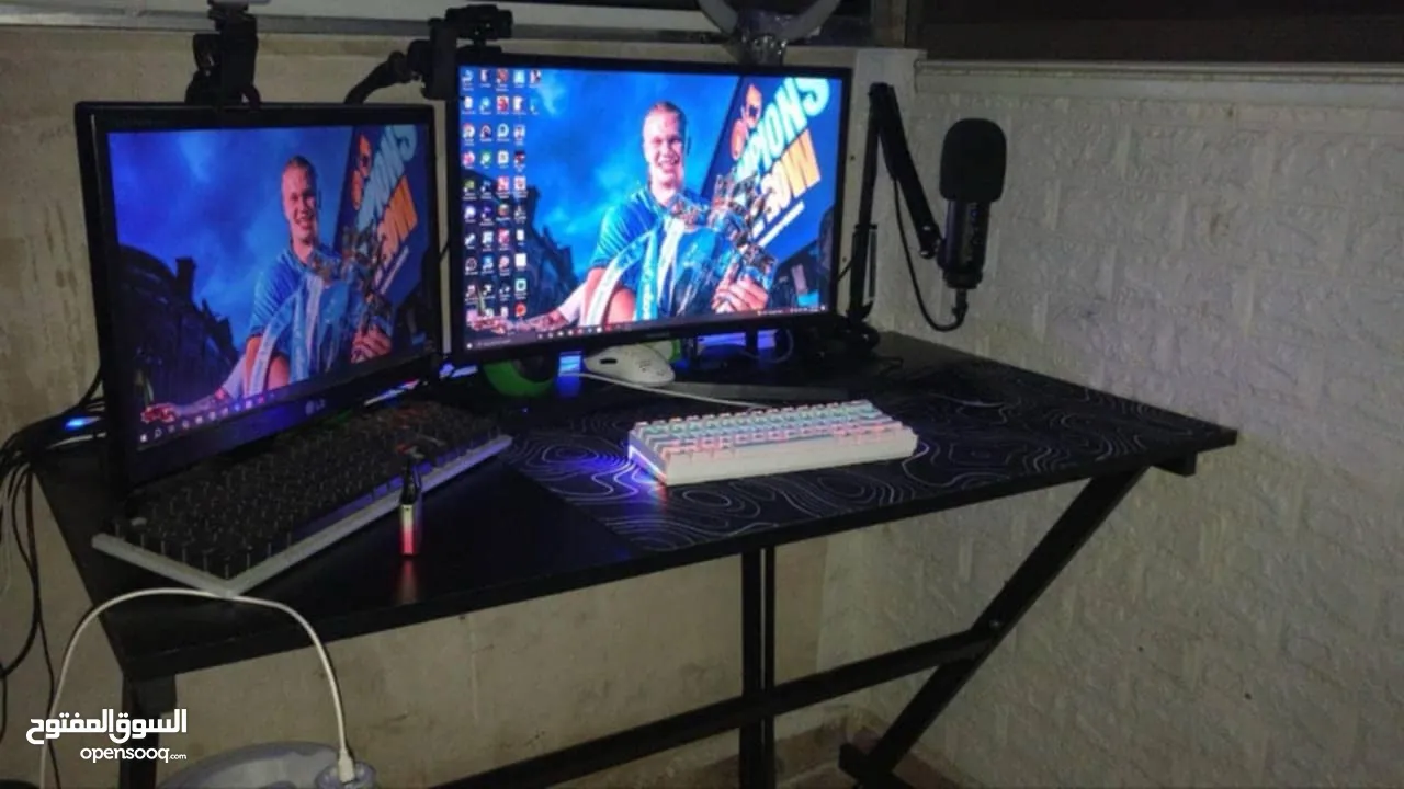 مكتب جيمنج مزود ب اضاءة RGB ملونه مع ريموت تحكم بسعر 38دينار شامل التوصيل لجميع المحافظات  لحقوا عرض