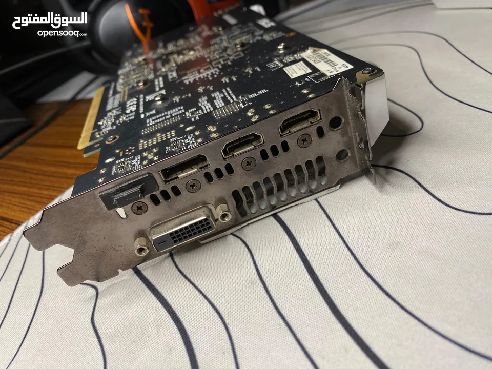 كمبيوتر ألعاب مكتبي – i5 / كرت GTX1060 6GB / رام 16GB / تخزين SSD+HDD / كيس CORSAIR RGB