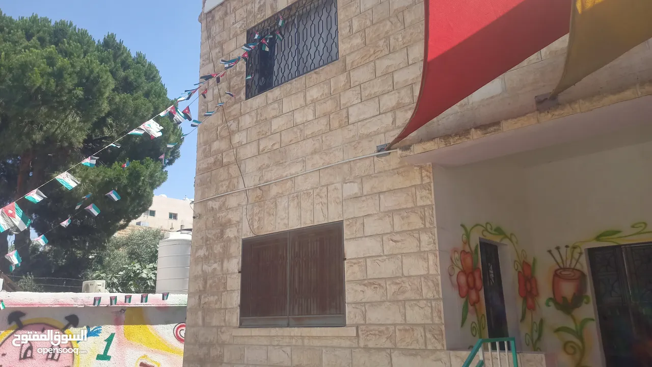 مدرسة وروضة للبيع بسعر مغري