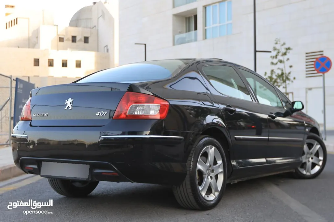بيجو 407 موديل 2009 فل اوبشن اعلى مواصفات  3000 CC فحص كامل  7 جيد بدون ملاحظات قاطعه مسافه 112 الف