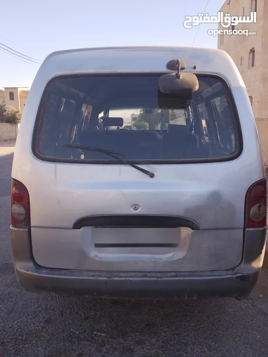 باص h 100 موديل 2000