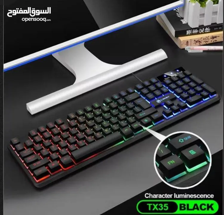 بكج كيبورد وماوس كيمنك كيبورد سلكي ذات ملمس ميكانيكي مميز مع إضاءات آر جي بي مما يُعطي مظهرًا رائعا