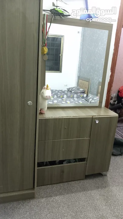 غرفة نوم اطفال او شباب