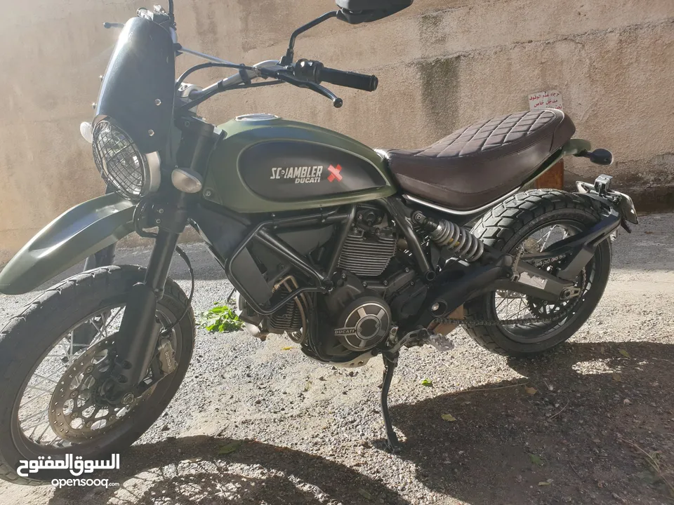قابل للبدل على سيارة اقتصادية Ducati Scrambler 2015