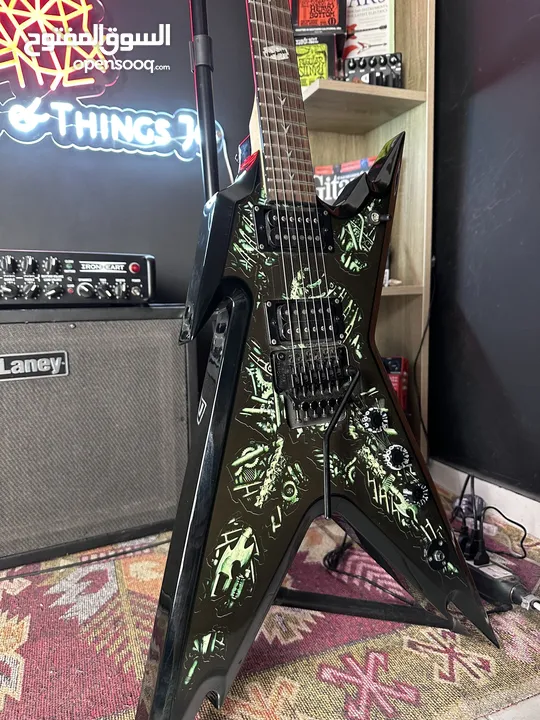 Dean Razorback Signature Dimebag Floyd Bio Mech Electric Guitar with Case - 400 JDs