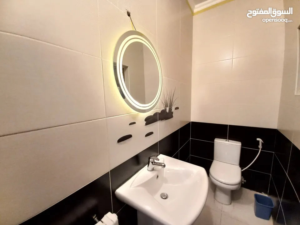 شقة مفروشة للإيجار في الشميساني ( Property 42860 )-174925470