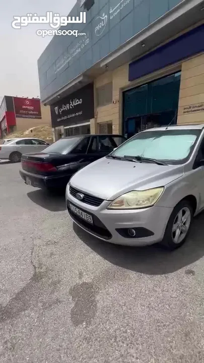 car ford focus 2009 hatchback for sale   سيارة فورد فوكس 2009 لون سلفر  هاتش باك للبيع