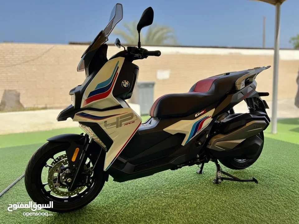 دراجة bmw c400x موديل 2020 نظيفة جدا