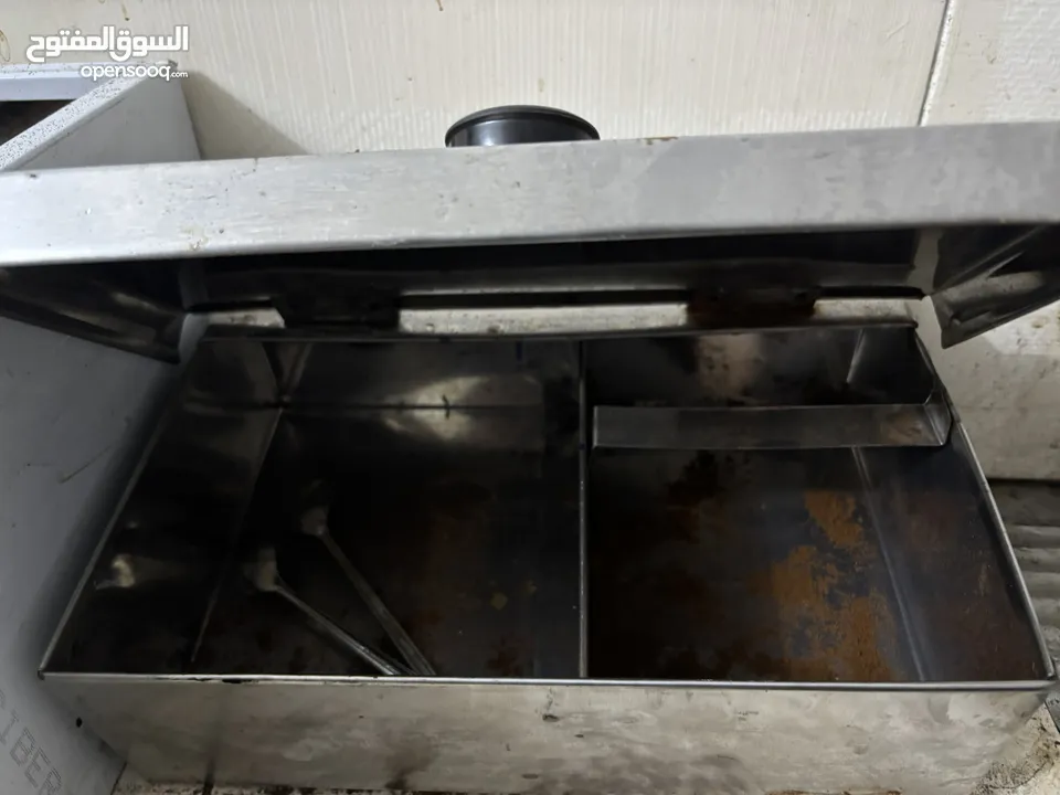 عدة قهوة و ثلاجة بيبسي بسعر مميز في اربد