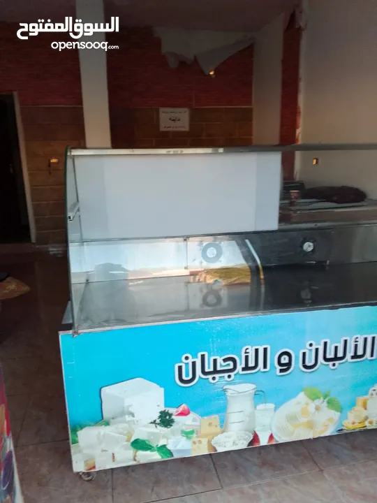ثلاجة ديل بحال الوكاله مواصفاتها ممتازة جدا  للبيع المستعجل بسعر مغري