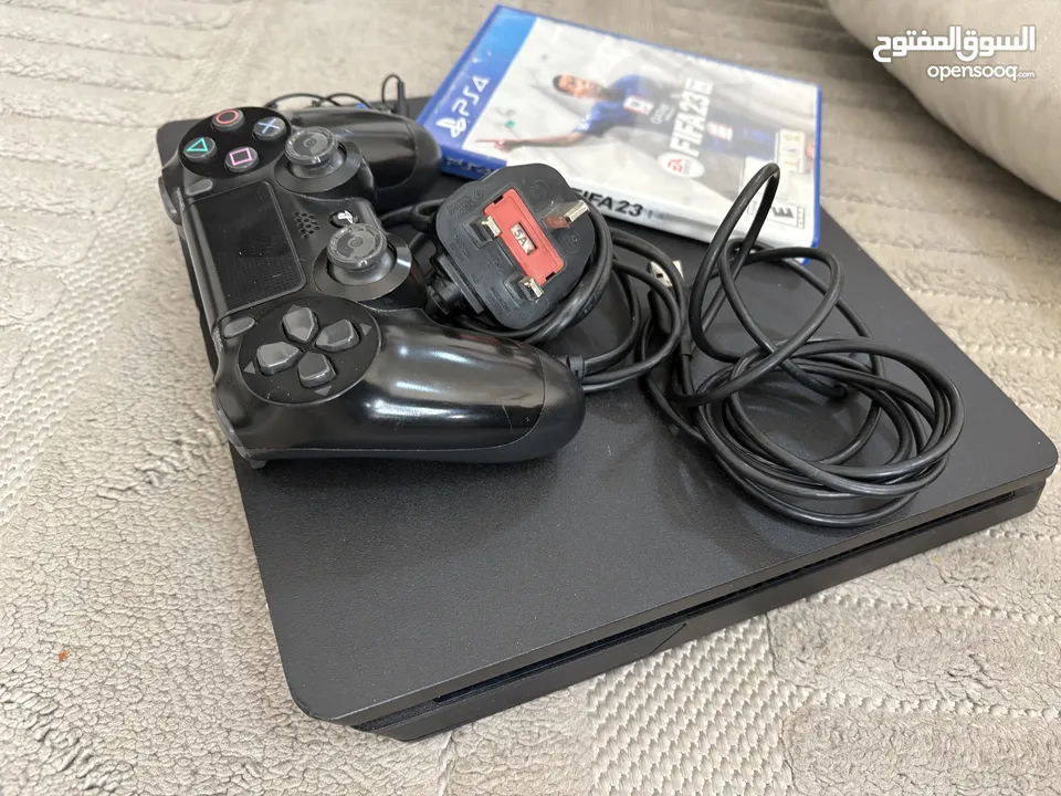 PS4 with cd fifa 23 and original wires