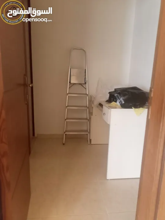 شقة مفروشة فاخرة للبيع في أم أذينة - قرب أبراج السادس طابق اول 170م تشطيب سوبر ديلوكس