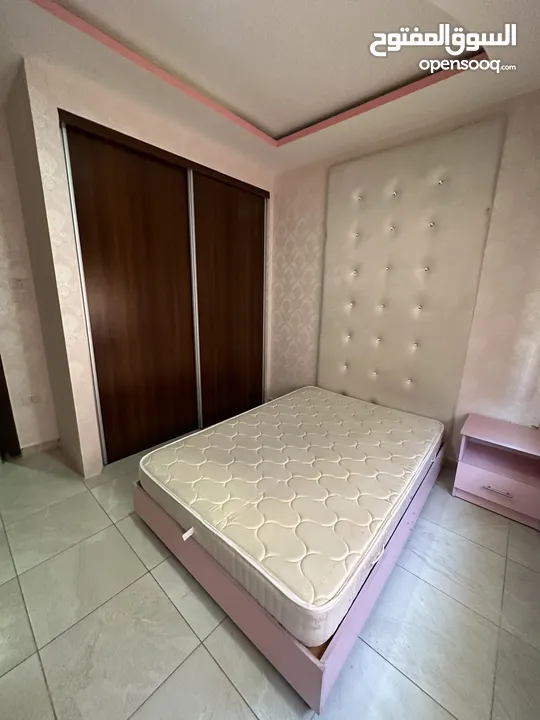 شقة مفروشة غرفتين نوم للايجار في منطقة السابع v27