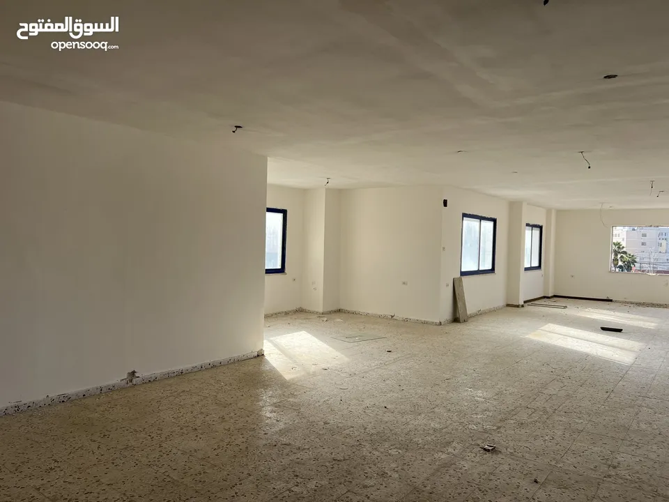 مكتب للبيع تمليك فئ البالوع قرب سلطة الاراضي والمحاكم